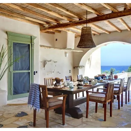 The Mykonian Beachfront Estate 빌라 *